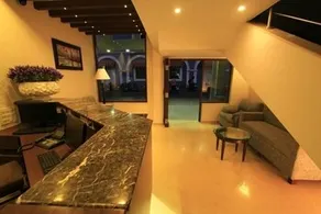 Hotel La Capitol - Image 2