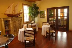 Jensen Beach Inn Hotel - Image 4