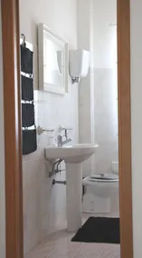Genius Apartments - Image 5