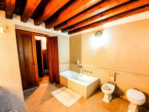 Villa Foscolo  Luxury Rooms & Apartments - Image 4