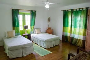 Beautiful Luxury two Bedroom Seaside Cottage at The Crane - Image 3