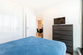 Tori, 1BDR Southbank Apartment - Image 2