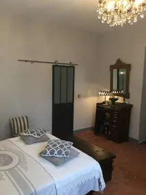 Chez Les Brocs - Image 3