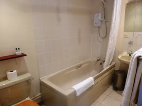 Ducks Inn - Image 4
