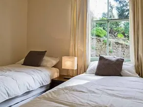 Ingle-Nook Retreat - Image 3