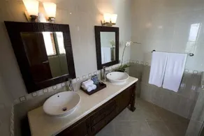 Royalty Villas - Image 3