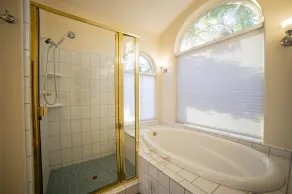 Lakeview Villa - Image 2
