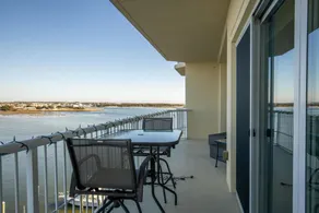 Yacht Club Dream 3 Bedroom Condo by Redawning - Image 4