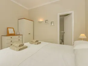 2 Hazeldene - Image 4