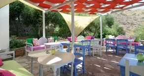 Selena Hotel - Image 1