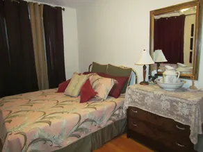 Rocky Mountain Red Brick Inn - Image 5