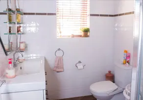 Meadow Cottage Guildford - Image 2