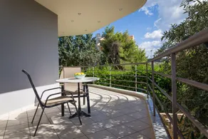 290m² Villa with Pool close to the Airport - Image 3