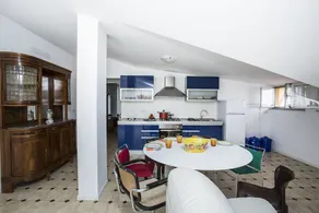 20th Century B&B - Image 5