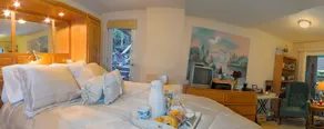 Her Castle Homestay Bed and Breakfast Inn - Image 2