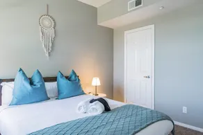 The Luxe Suites of Oceanside (Pool + Gym) - Image 4