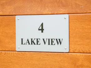 4 Lake View - Image 3