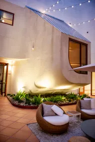 Alsace Hotel - Image 2