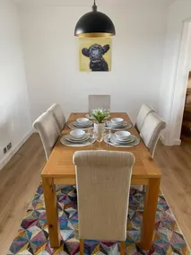 Stunning 3-bed Apartment in Largs - Image 2