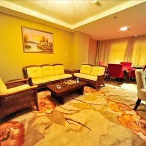Royal Garden Jinyue Hotel - Image 3