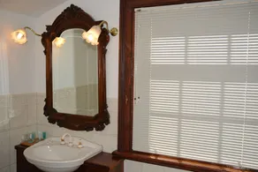 Apartments at York Mansions - Image 2
