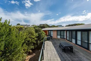 Latham Beach House - Image 4