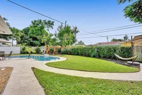 Just A 3.5 Mile Drive To Lauderdale By The Sea 4 Bedroom Home by Redawning - Image 2