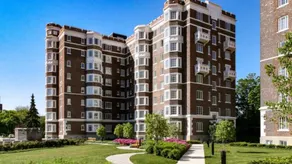 Global Luxury Suites at the Riverway - Image 5