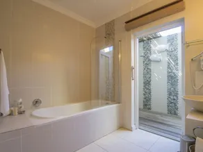 Bahari Beach House - Image 3