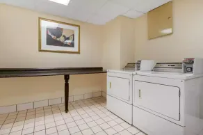 Charming Ensuite Rooms in NEW CUMBERLAND - Image 2
