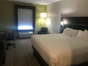 Holiday Inn Express & Suites Port Charlotte - Image 2