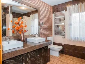 Serene Holiday Home in Padul With Swimming Pool - Image 2