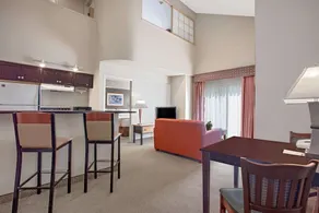 Hawthorn Suites by Wyndham Kent WA - Image 2