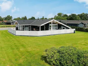 Lavish Holiday Home in Jutland With Terrace - Image 3