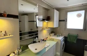 Central Apartment Near Sea With Balcony in Karsiyaka Zmir - Image 5