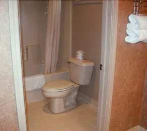 Bellaire Inn - Image 2