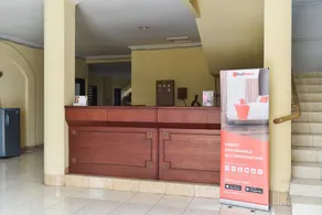 RedDoorz Near Lenmarc Mall Surabaya - Image 2