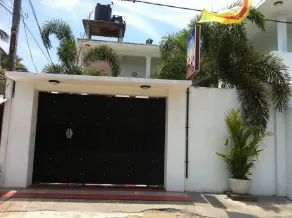 Friends Guesthouse Negombo - Image 4