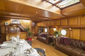 Barge Tango - Image 5