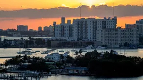Mare Azur Miami Luxury Apartments by Grand Bay - Image 3