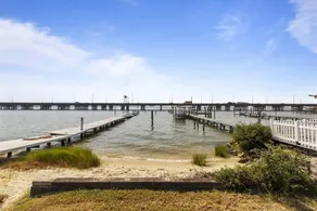 Water Front Delight On The Bay 3 Bedroom Home by RedAwning - Image 2