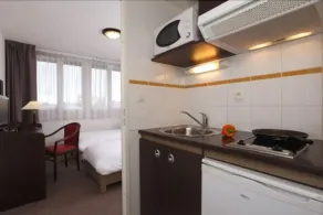 Hotel Comfort Suites Pau Idron - Image 3