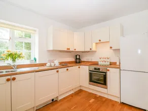 Stable Cottage - Image 2