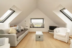 Solas, Ormiscaig, Luxury Coastal Retreat - Image 2