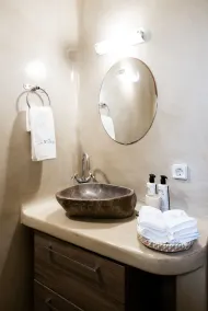 aníko suites Psarou - Image 4