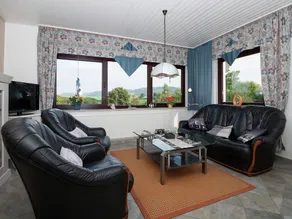Detached Holiday Home Near the Hennesee With Terrace and Garden - Image 3