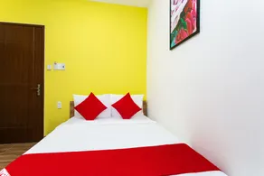 Euro Gold House And Coffee by OYO Rooms - Image 4