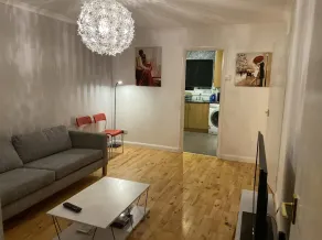 Cozy Apartment in Glasgow City Centre, Scotland - Image 5