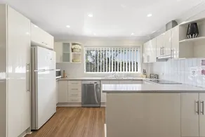 Bay Serene, 15 Mistral Close - Image 2
