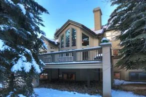 Luxury 4-Bedroom Home Close to Slopes with On-site Hot Tub 4 Home by RedAwning - Image 5